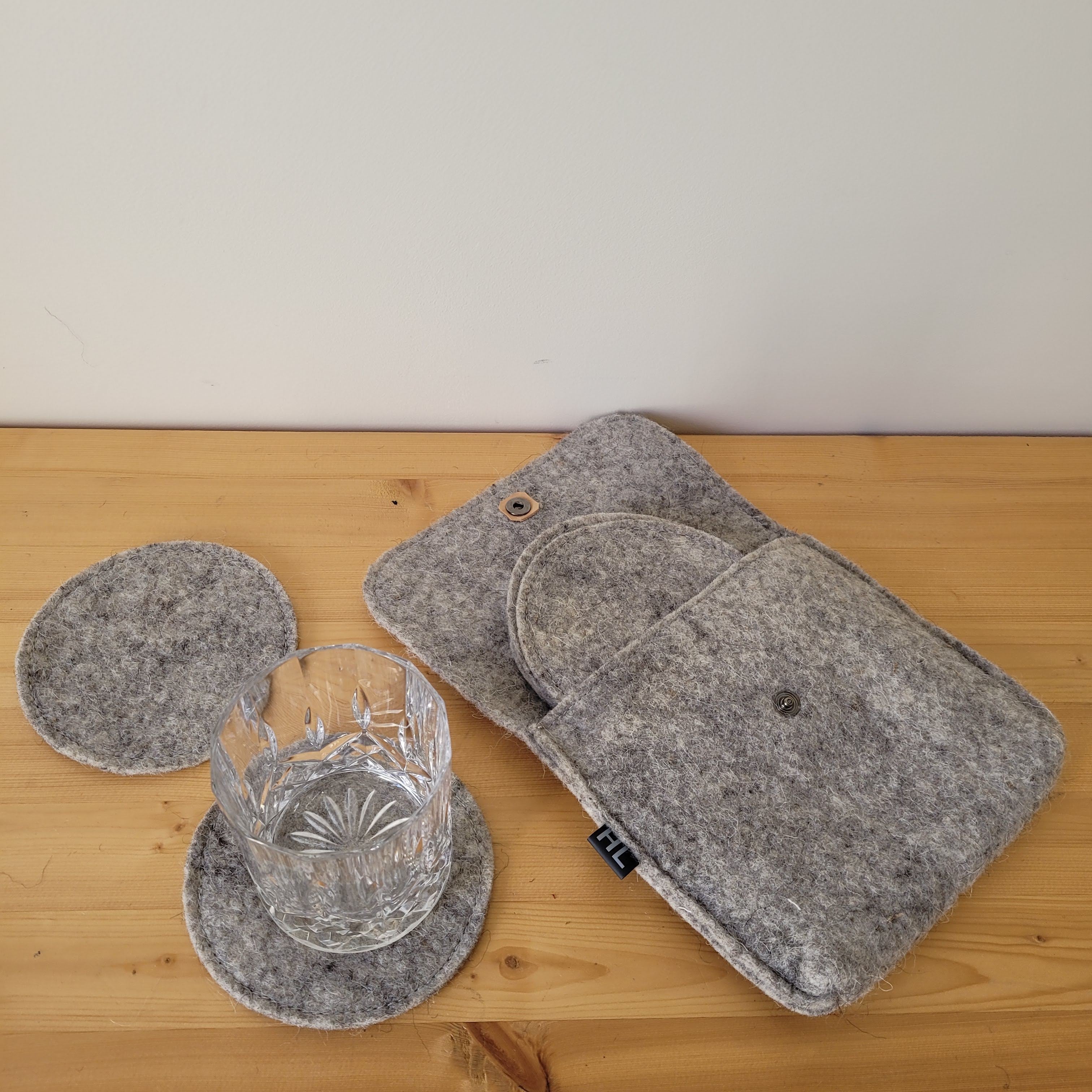 Ensemble de 6 sous-verres et pochette de rangement