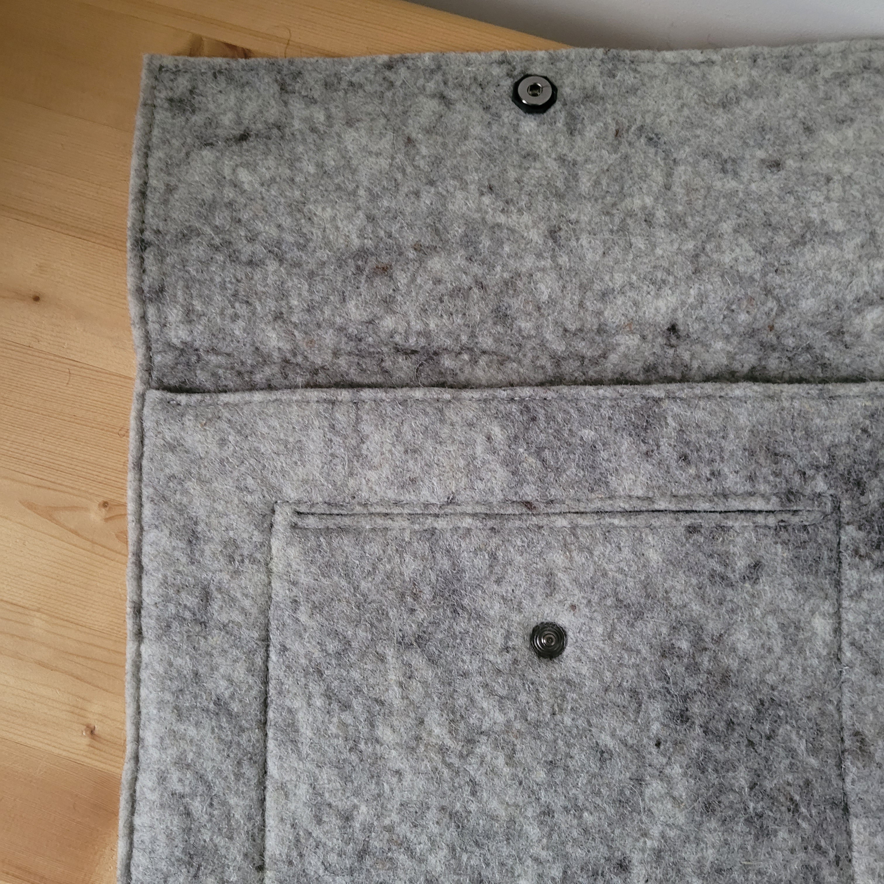 Housse pour tablette en feutre de laine