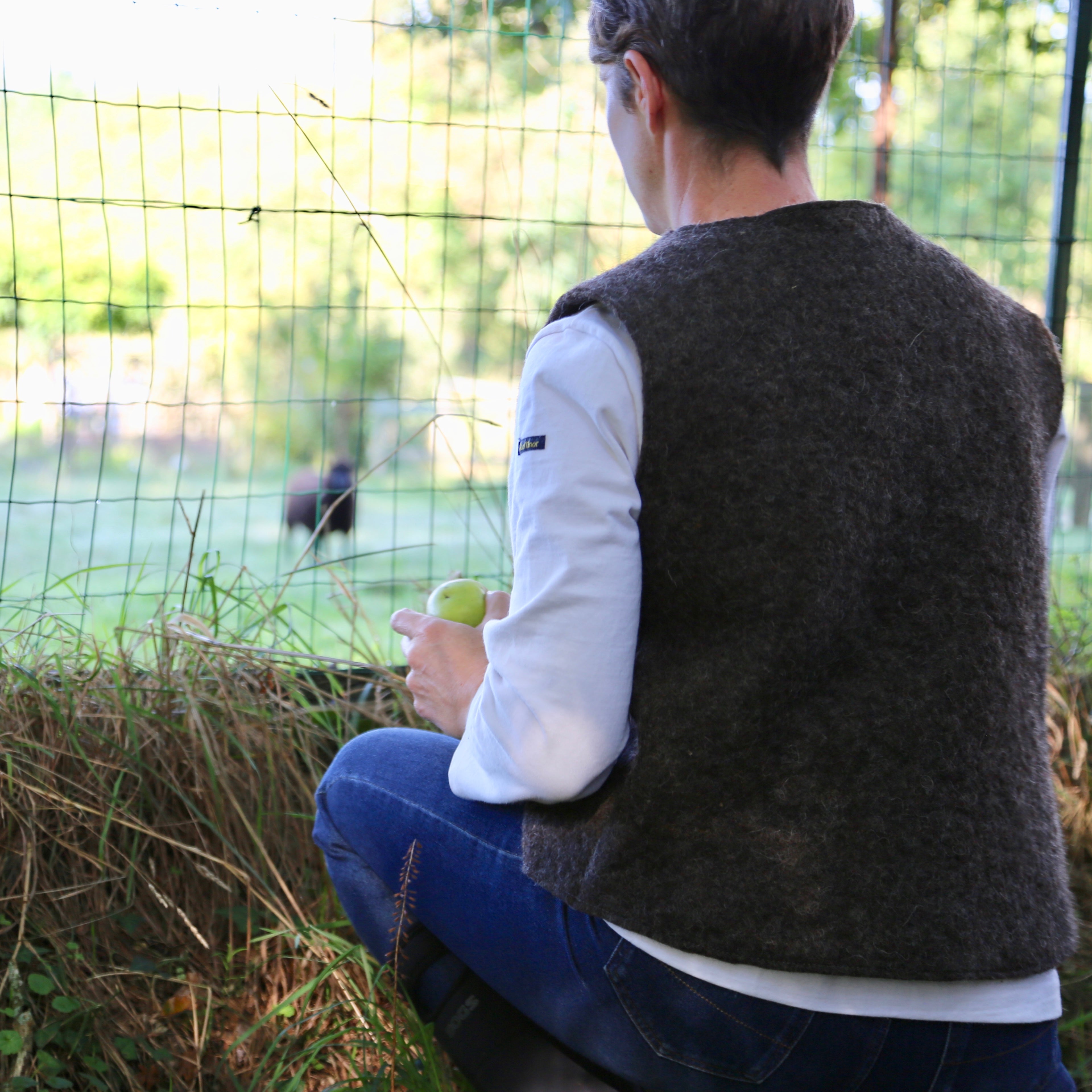 Gilet de berger Michelle /modèle femme / coloris gris foncé