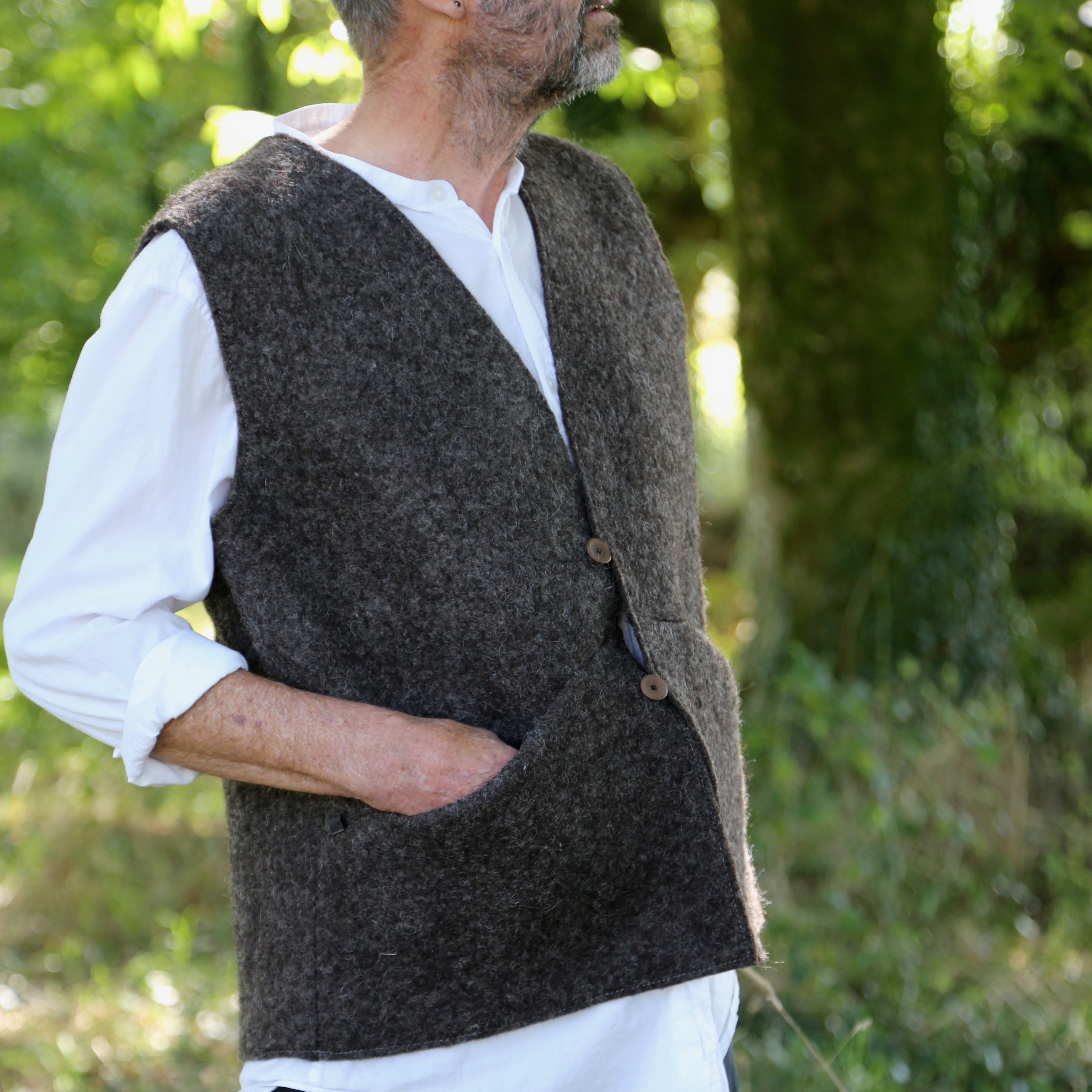 Gilet de berger Michel /modèle homme / coloris gris foncé