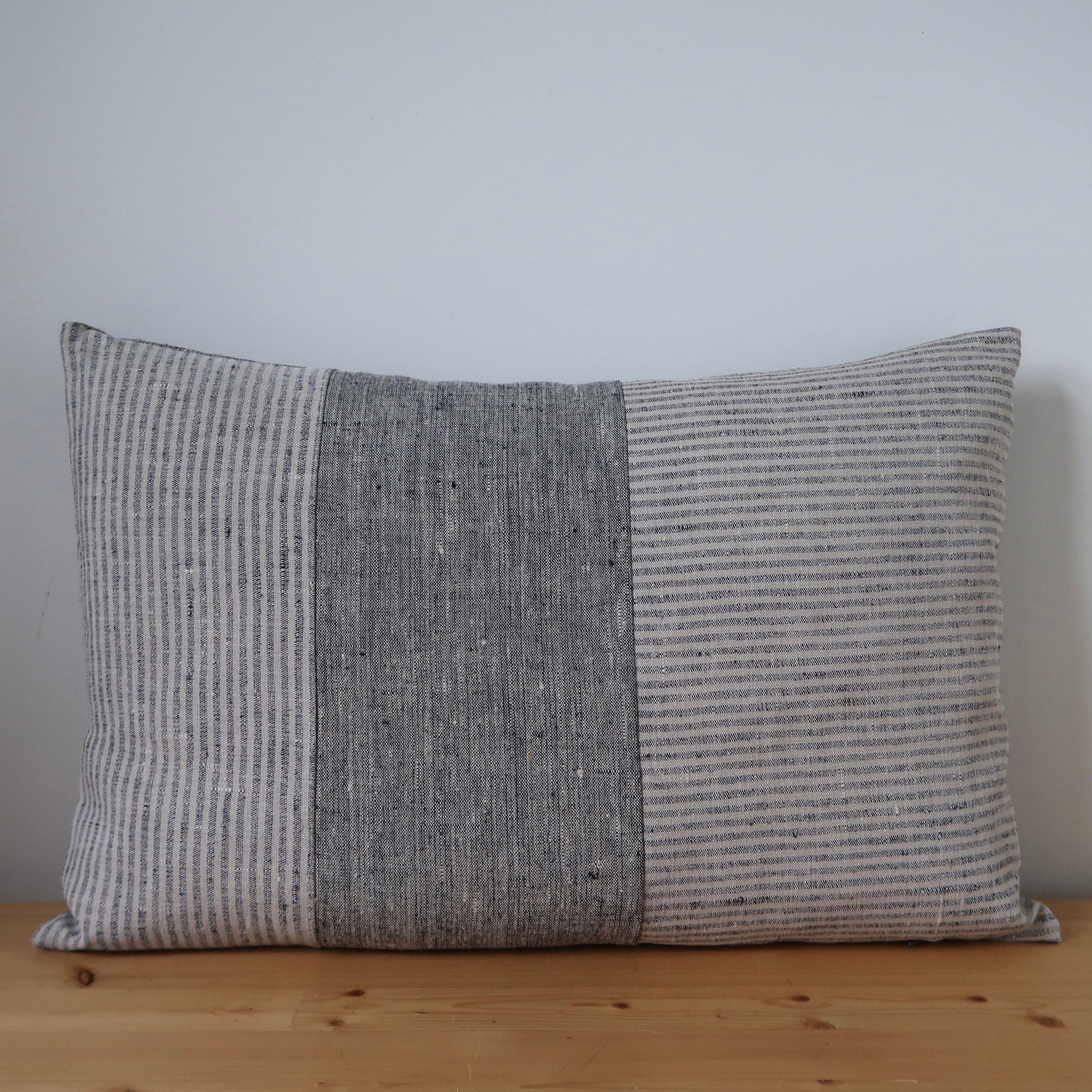 Coussin en chanvre graphique taille 60x40cm