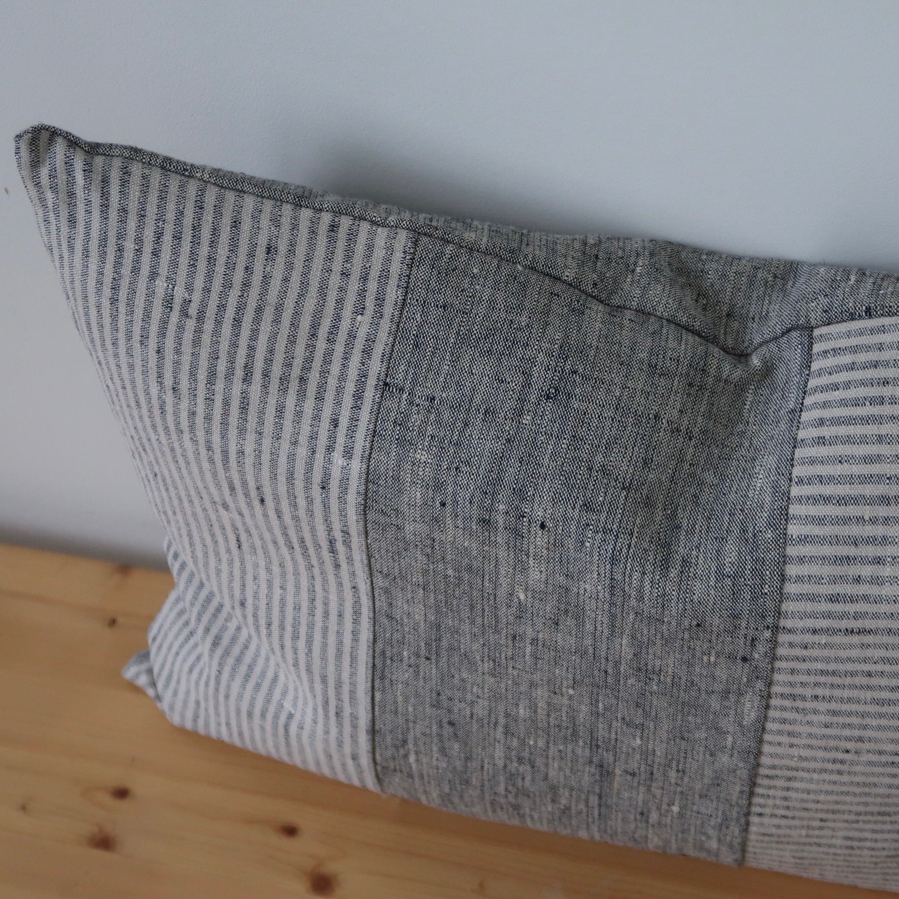 Coussin en chanvre graphique taille 60x40cm