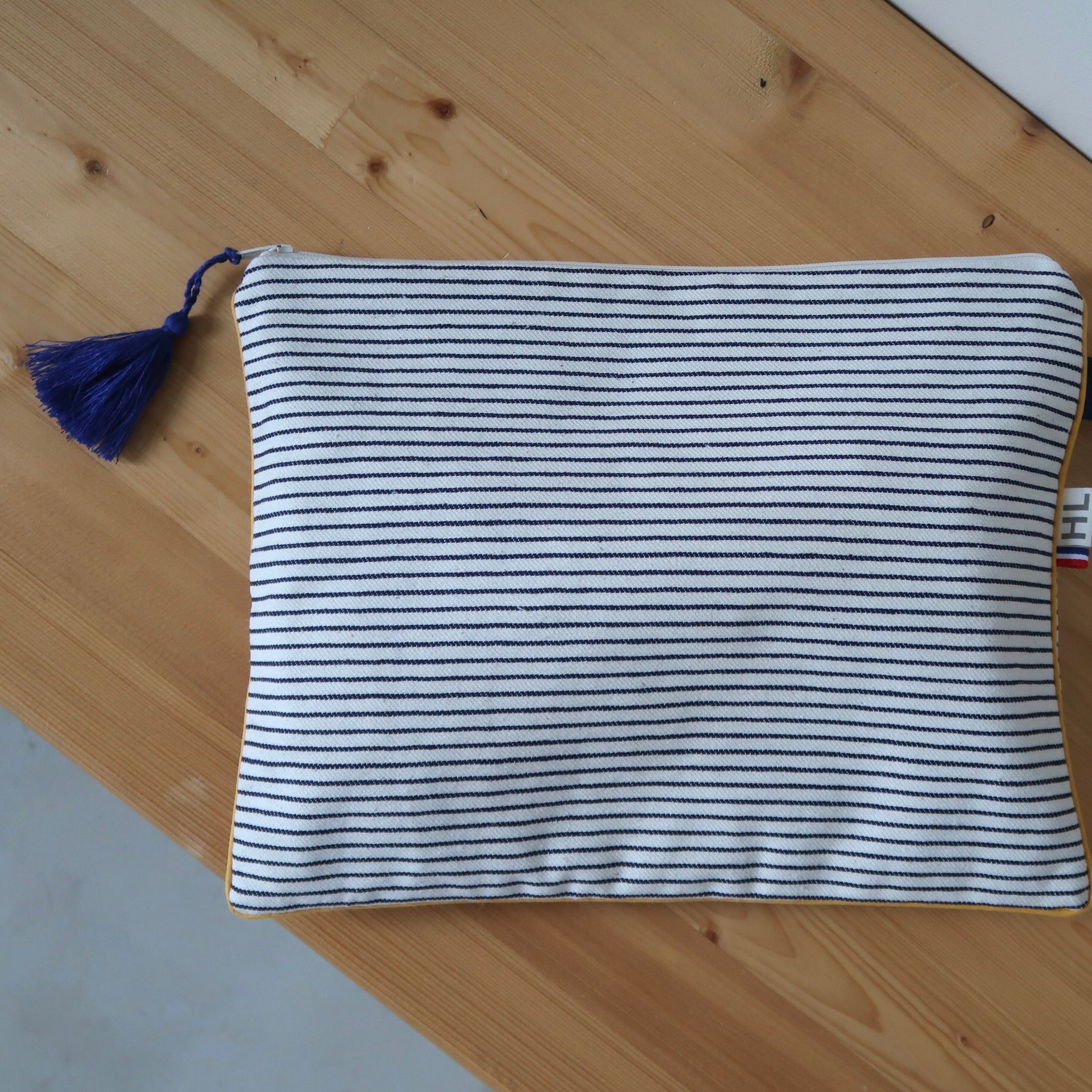 Pochette livre avec dragonne