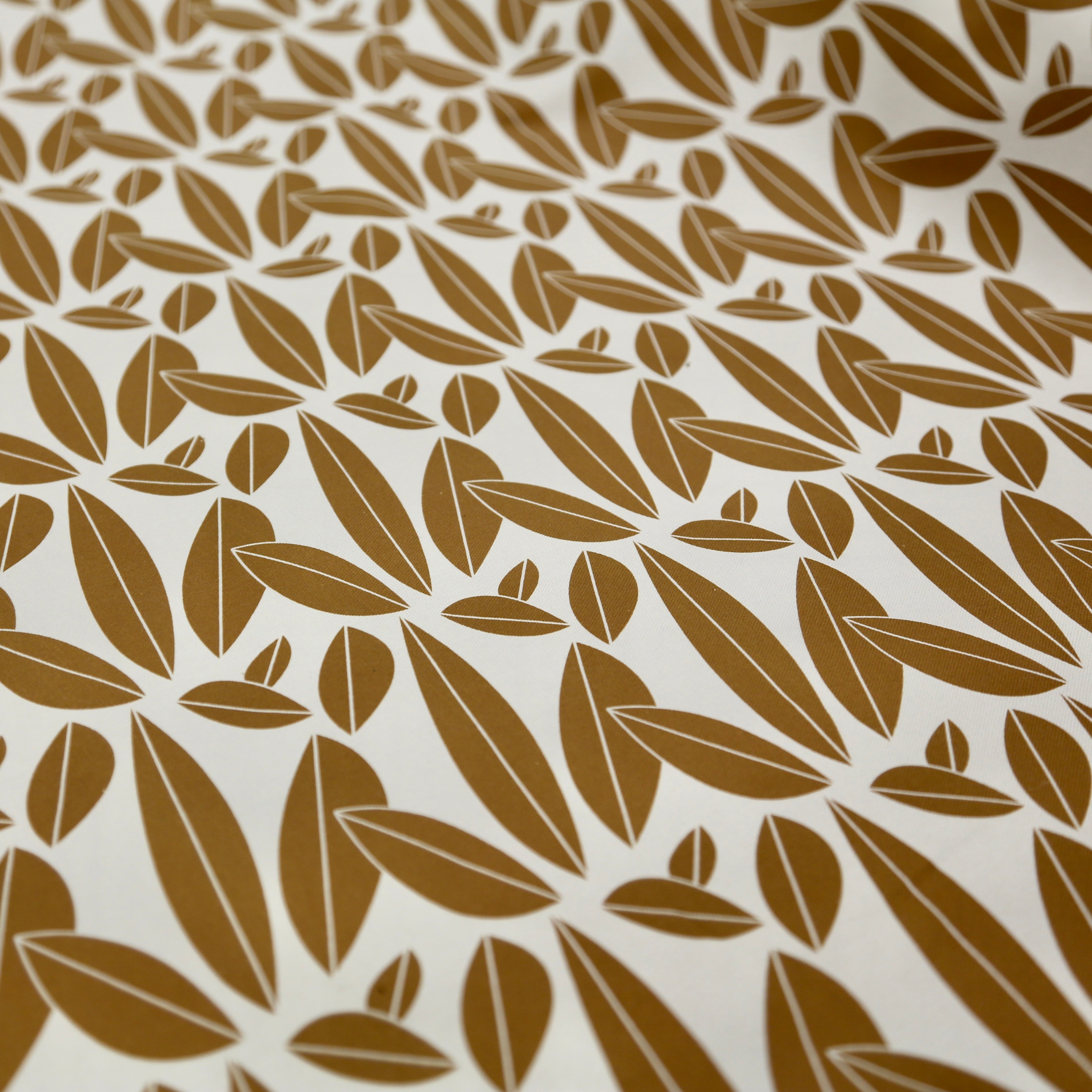 Tissu demi-natté, Feuilles camel