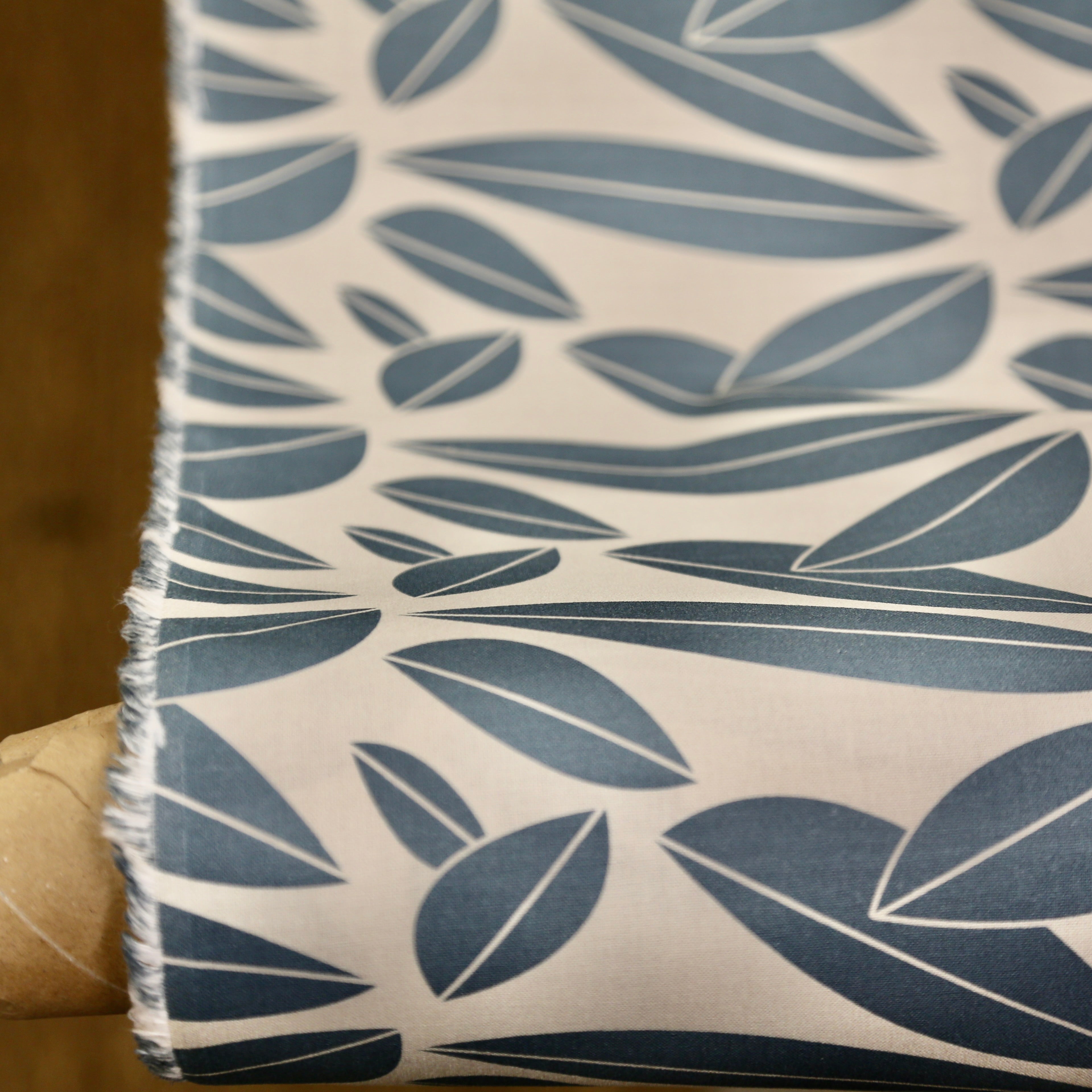 Tissu Cretonne, Feuilles bleues