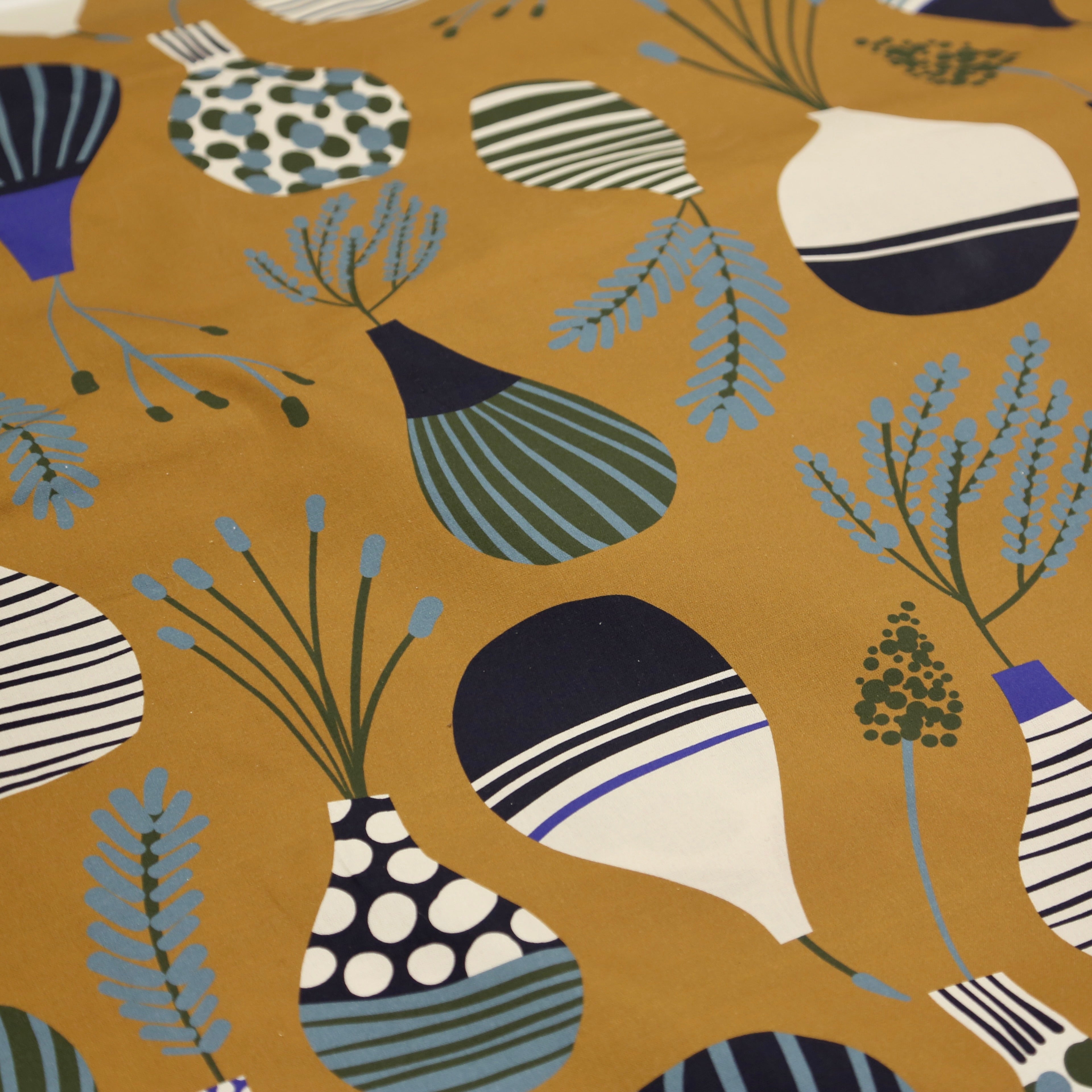 Tissu Cretonne, Vasa camel