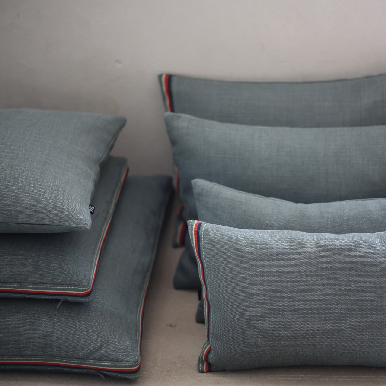 Coussins en lin, déhoussables, intérieur plumes - Format 30 x 50cm