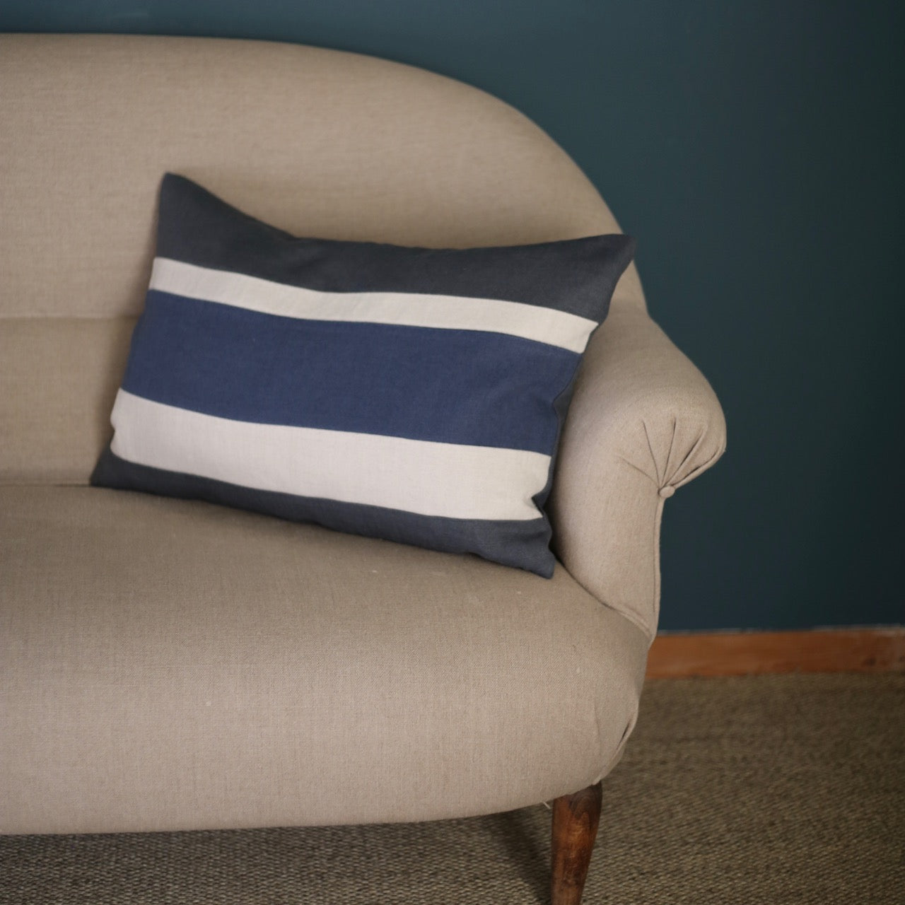 Coussin 60cm x 40cm en lin à bandes