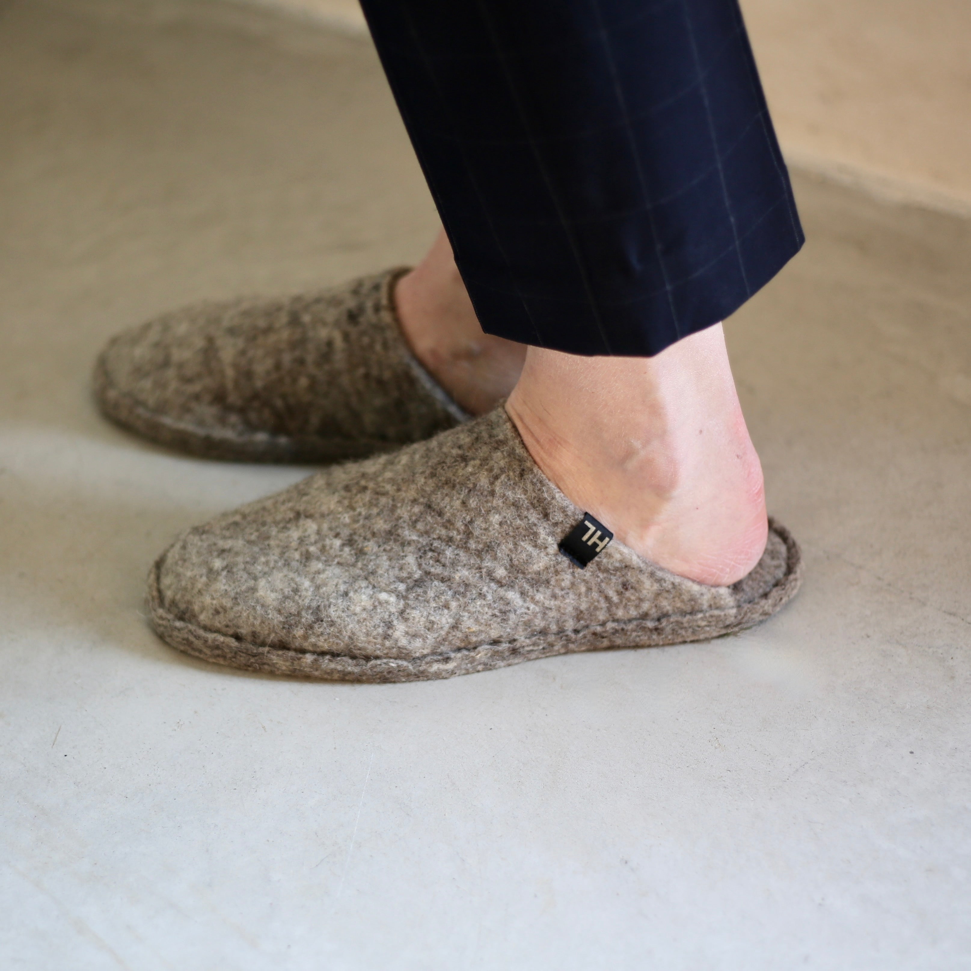 Pantoufles de forme mules en feutre de laine