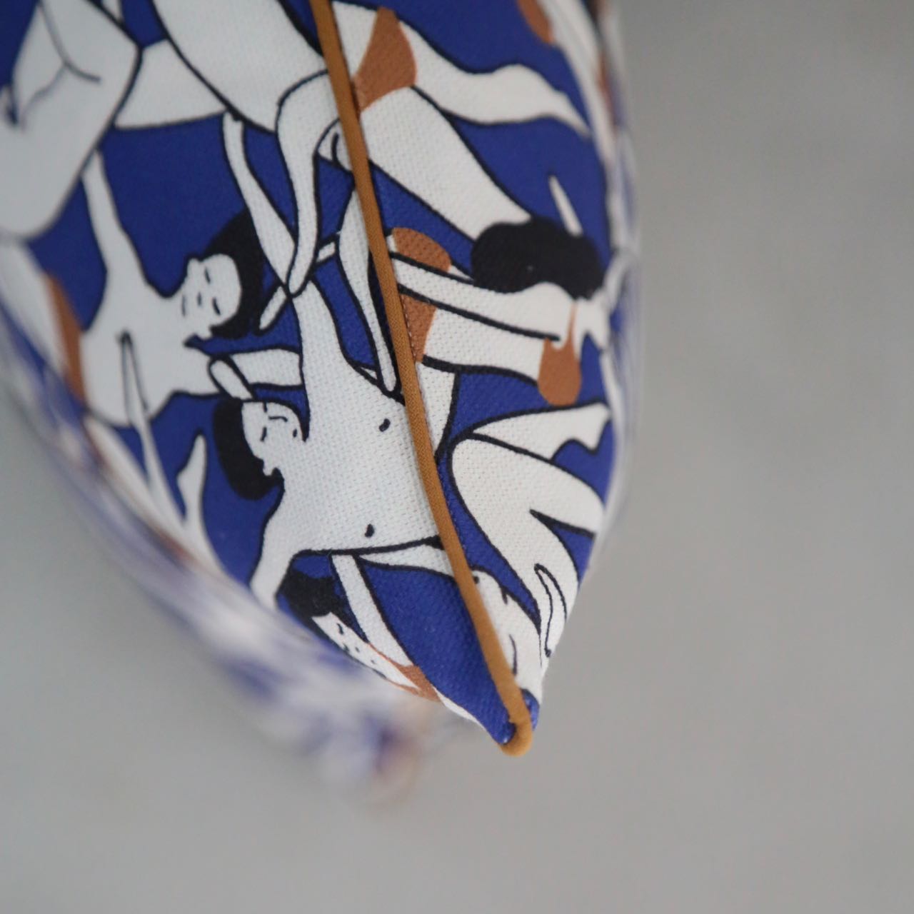 Coussin 30 X 50cm en toile de coton imprimée dans les Vosges - collection été