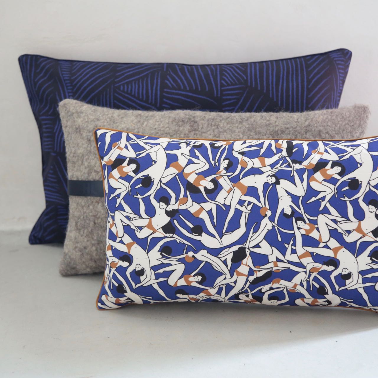Coussin 30 X 50cm en toile de coton imprimée dans les Vosges - collection été