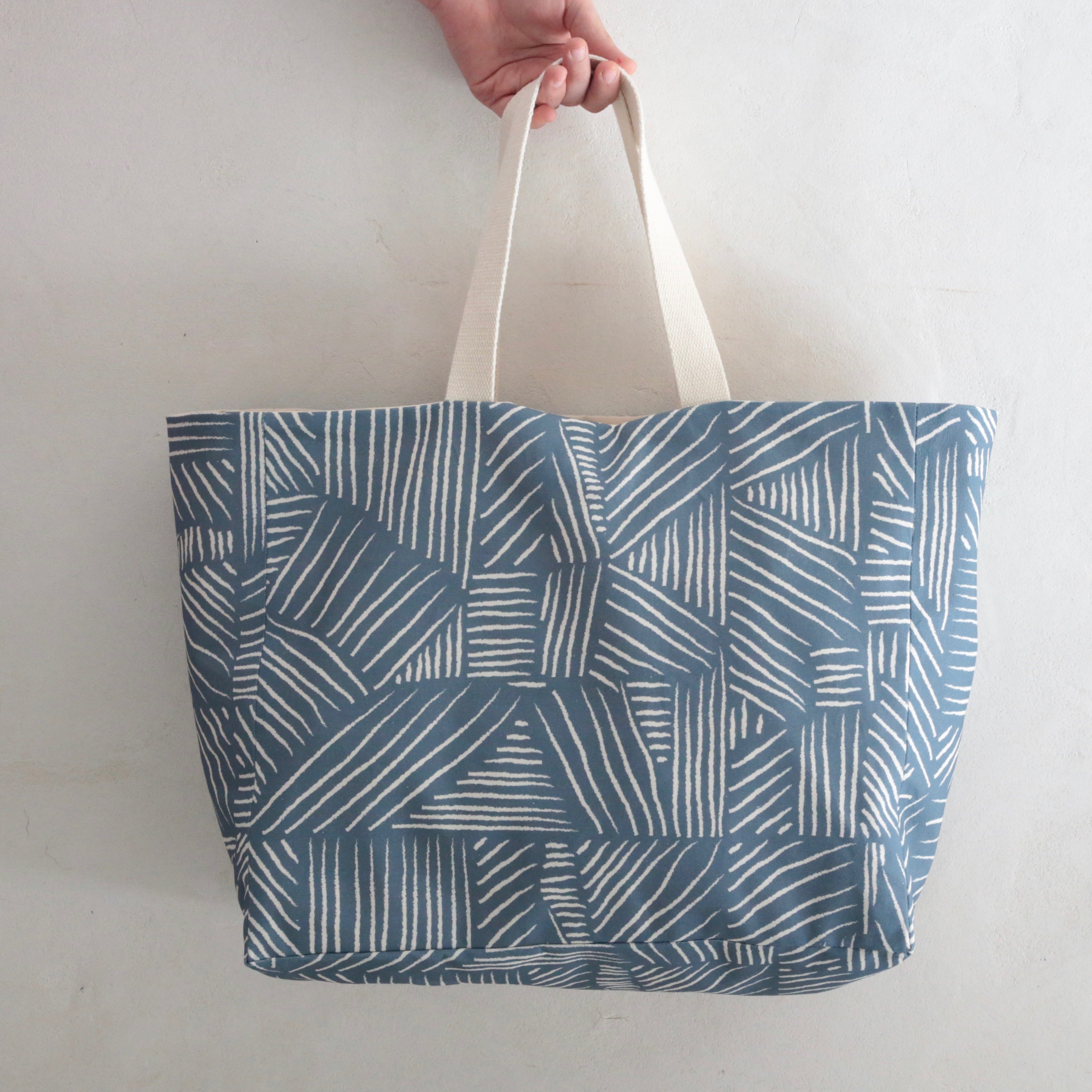 Tissu demi-natté, Champs bleus