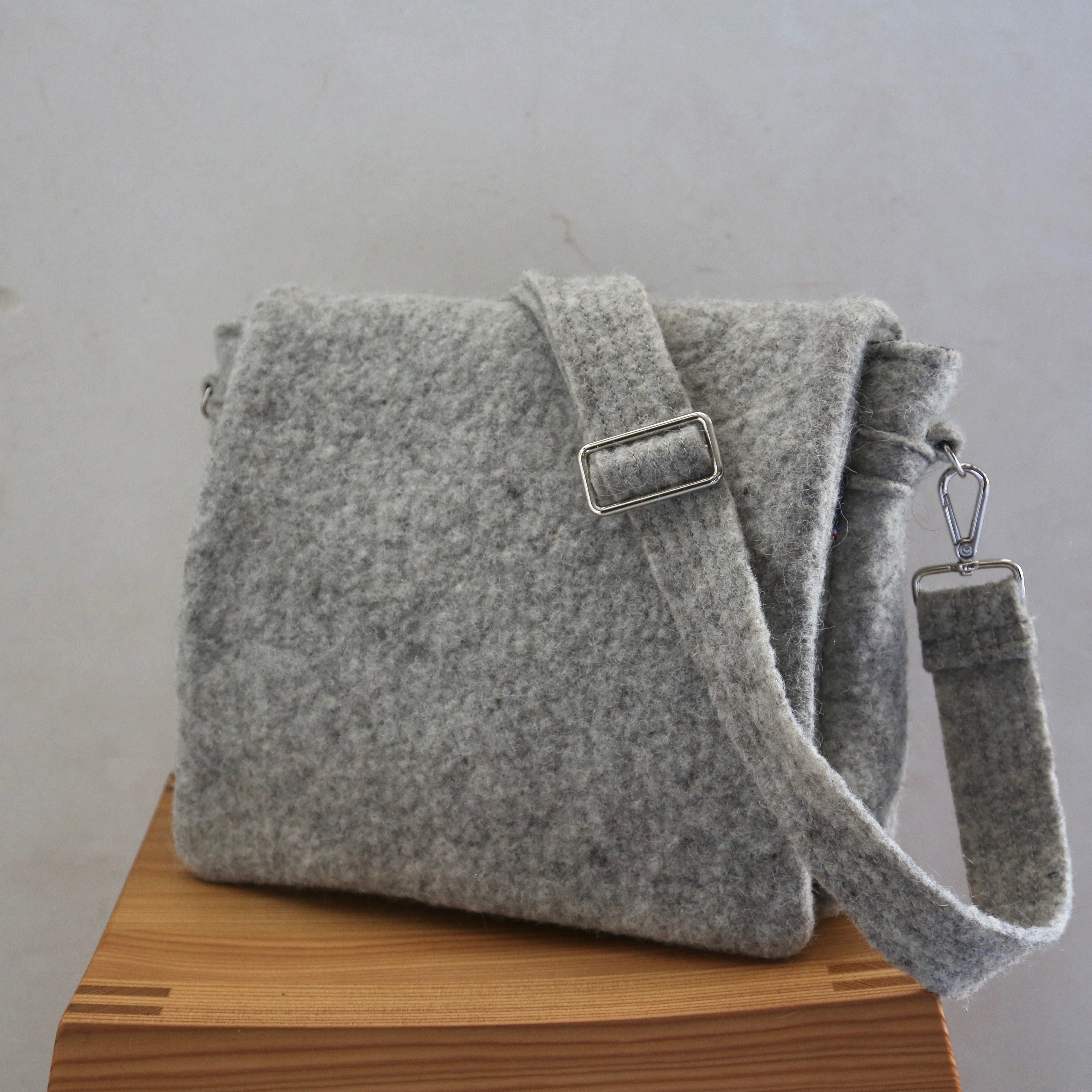 Sac besace "Claude"