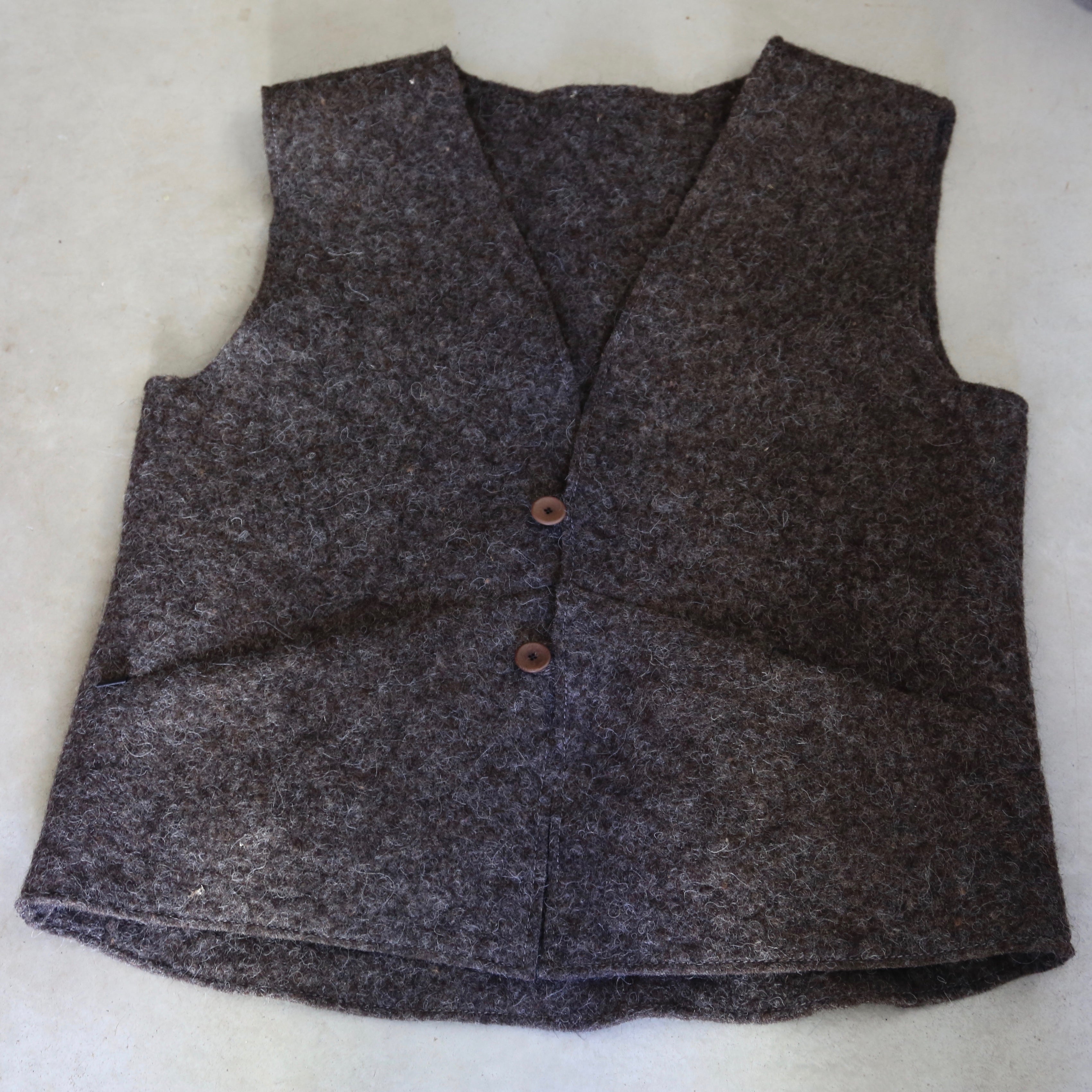Gilet de berger Michelle /modèle femme / coloris gris foncé