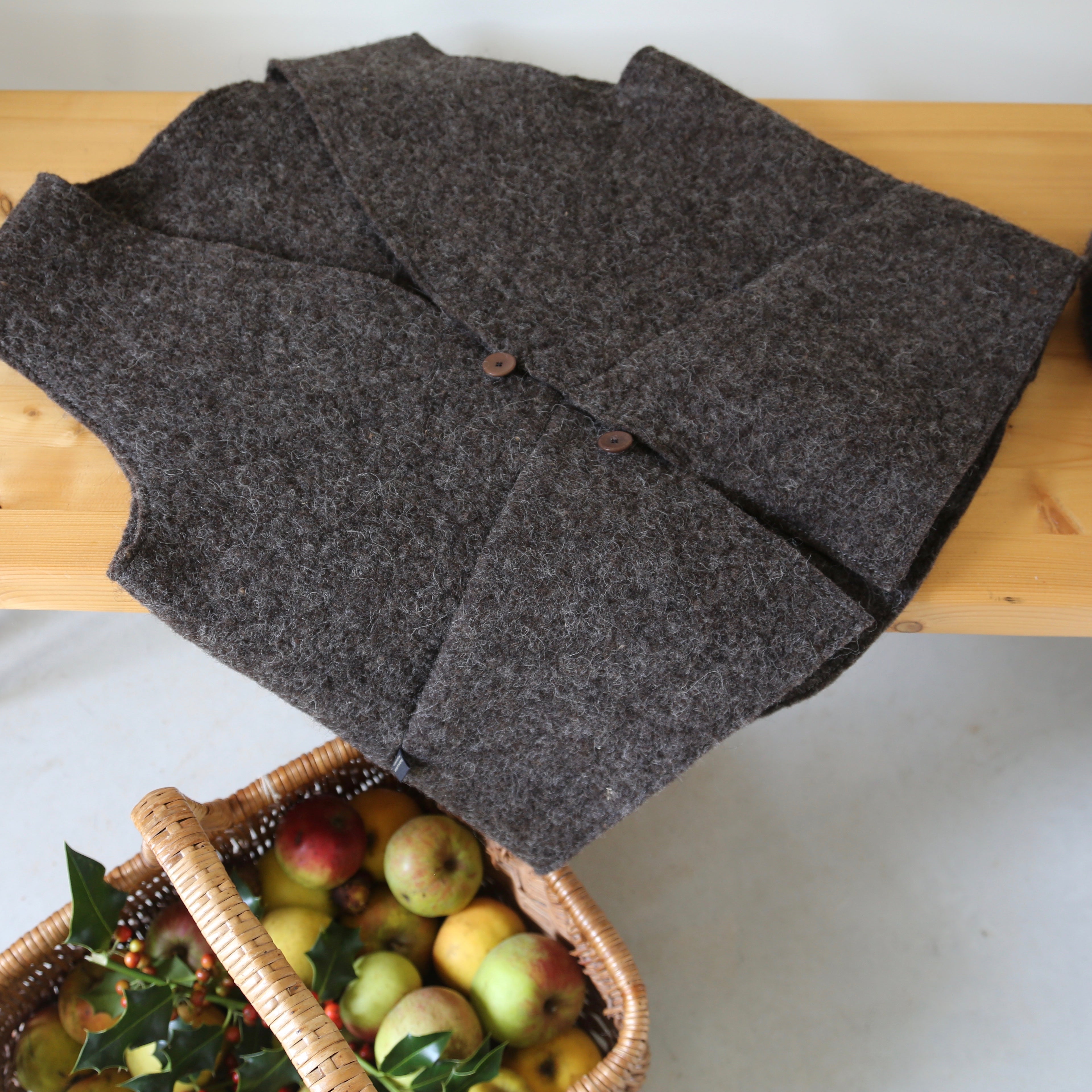 Gilet de berger Michelle /modèle femme / coloris gris foncé
