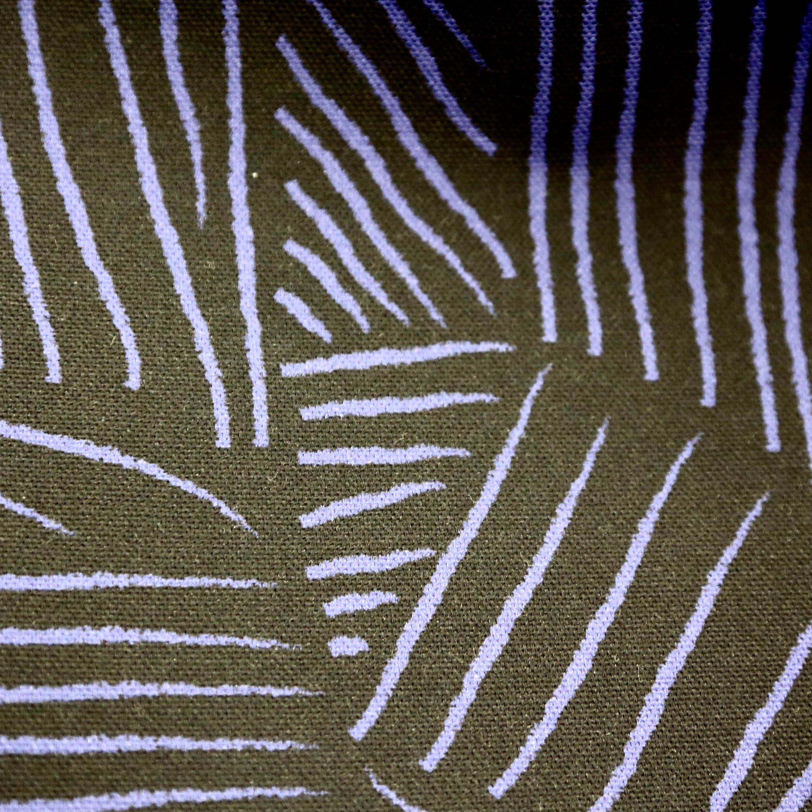Tissu demi-natté, Champs bleus foncés