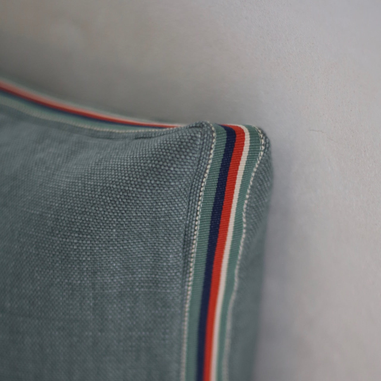 Coussins en lin, déhoussables, intérieur plumes - Format 60 x 60cm