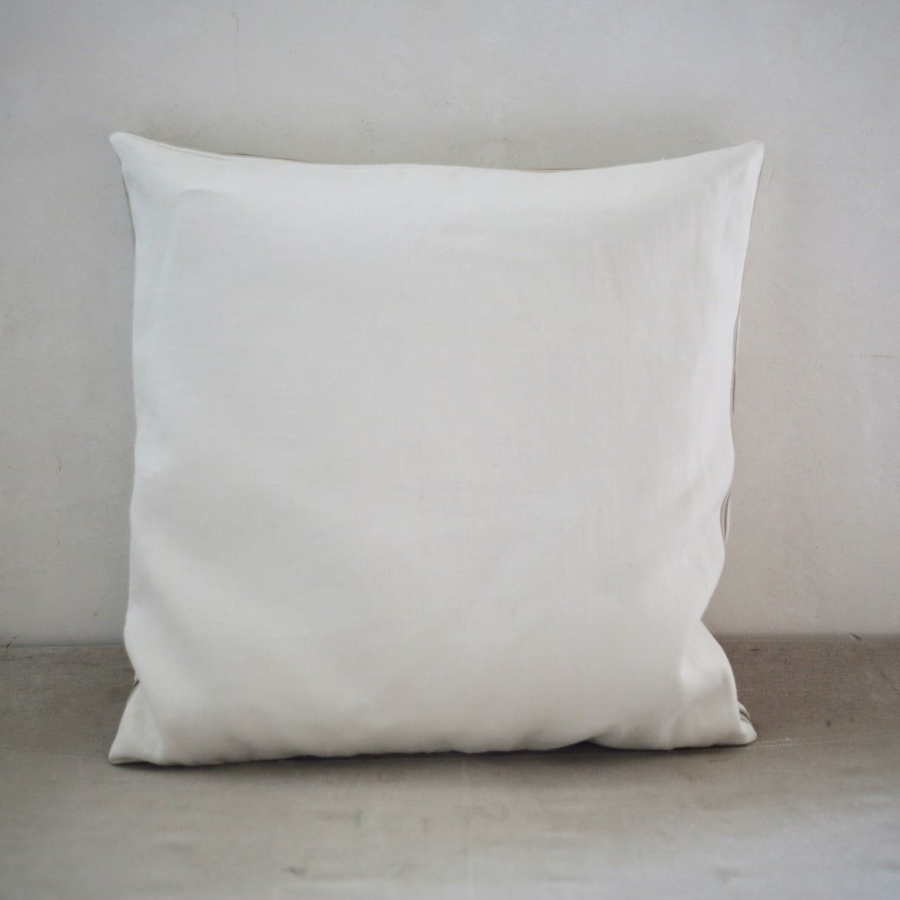 Coussins en lin, déhoussables, intérieur microfibres recyclées - Format 45 x 45cm