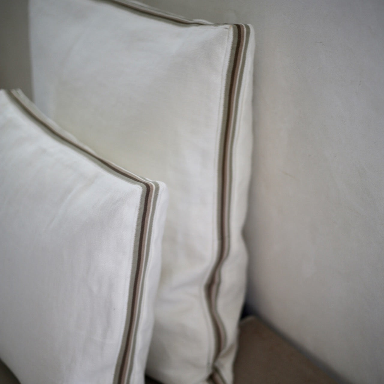 Coussins en lin, déhoussables, intérieur microfibres recyclées - Format 45 x 45cm