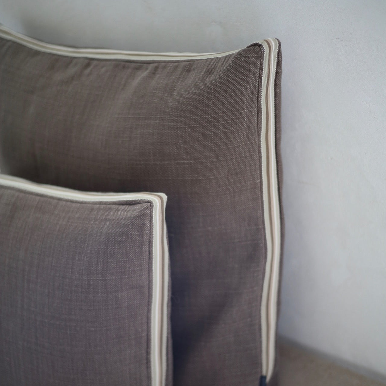 Coussins en lin, déhoussables, intérieur microfibres recyclées - Format 45 x 45cm