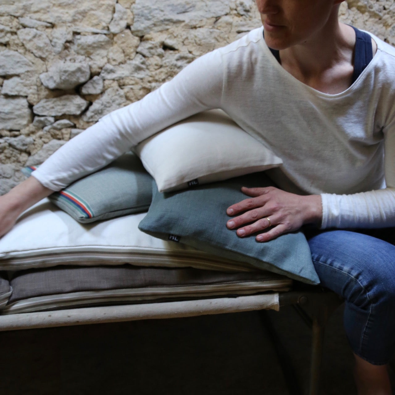 Coussins en lin, déhoussables, intérieur plumes - Format 60 x 60cm