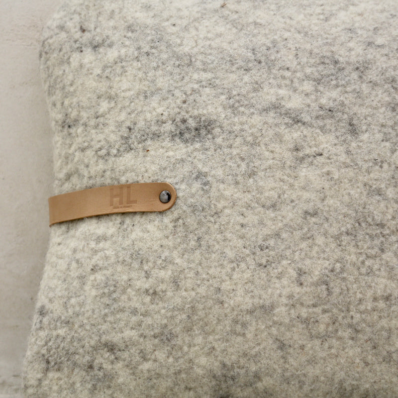 coussins en feutre de laine - Coussins textile - HL- HELOISE LEVIEUX - Laine coussins en feutre de laine - Coussins textile - HL- HELOISE LEVIEUX - Laine