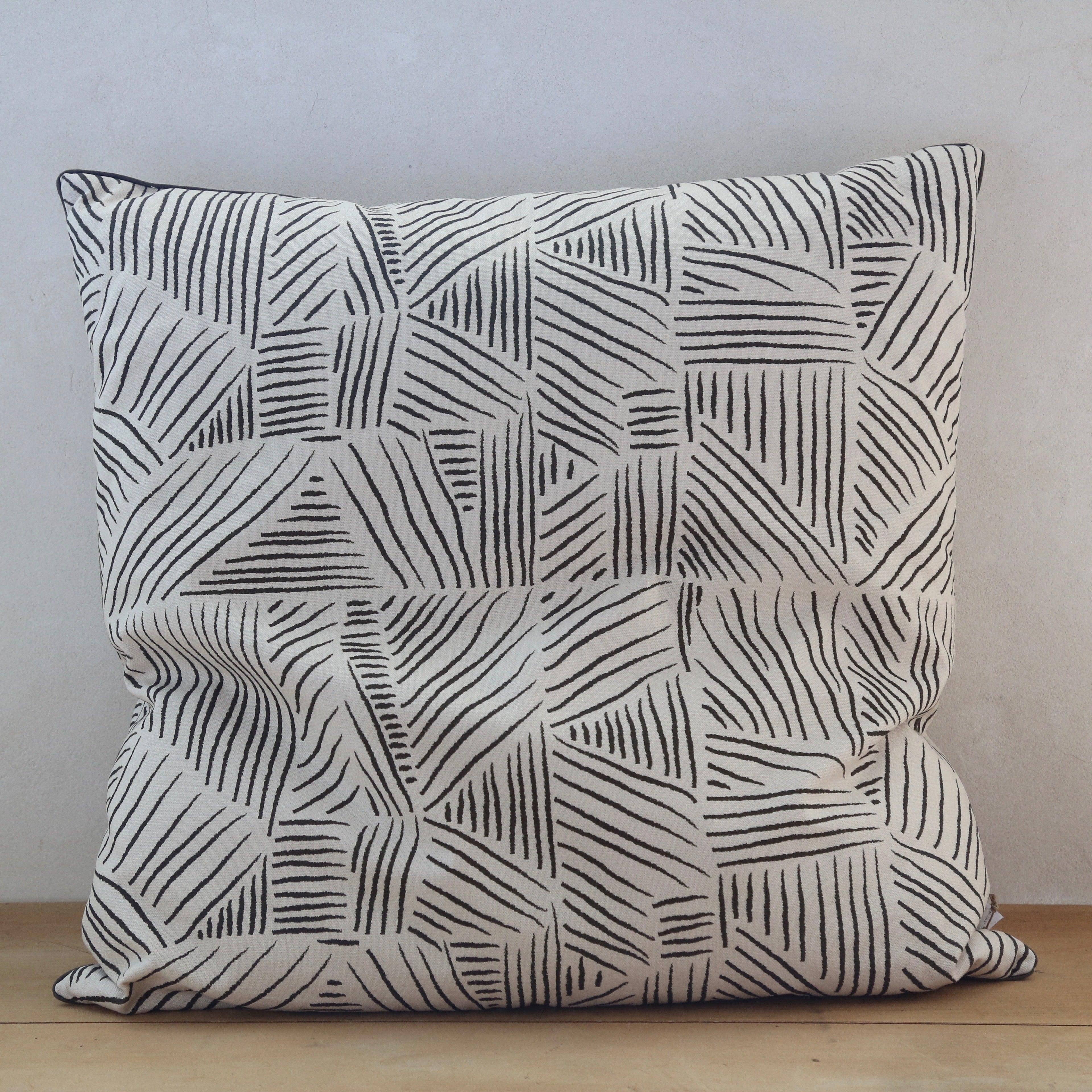 Tissu demi-natté, Champs fond écru, traits kaki