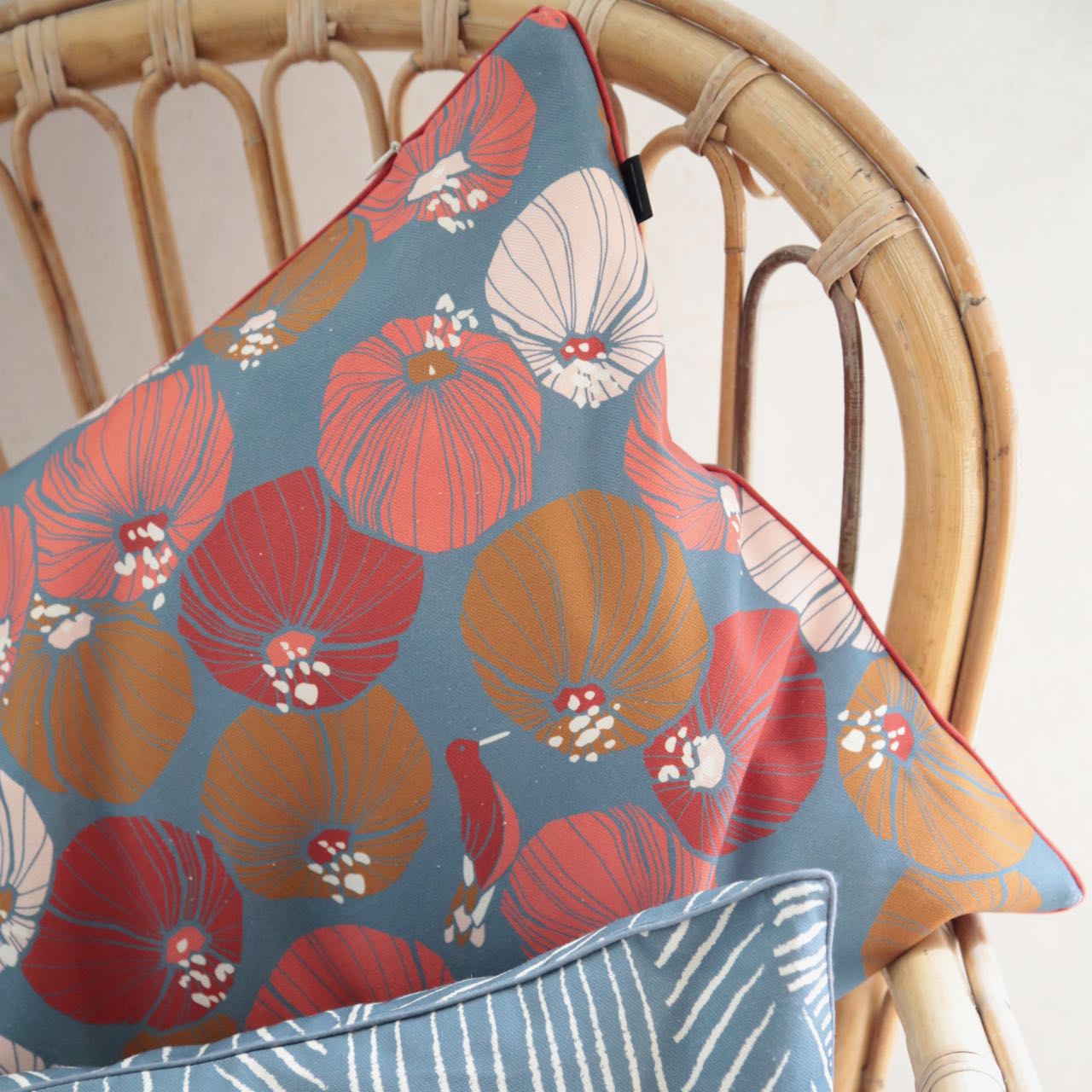 Coussin 30 X 50cm en toile de coton imprimée dans les Vosges - collection été